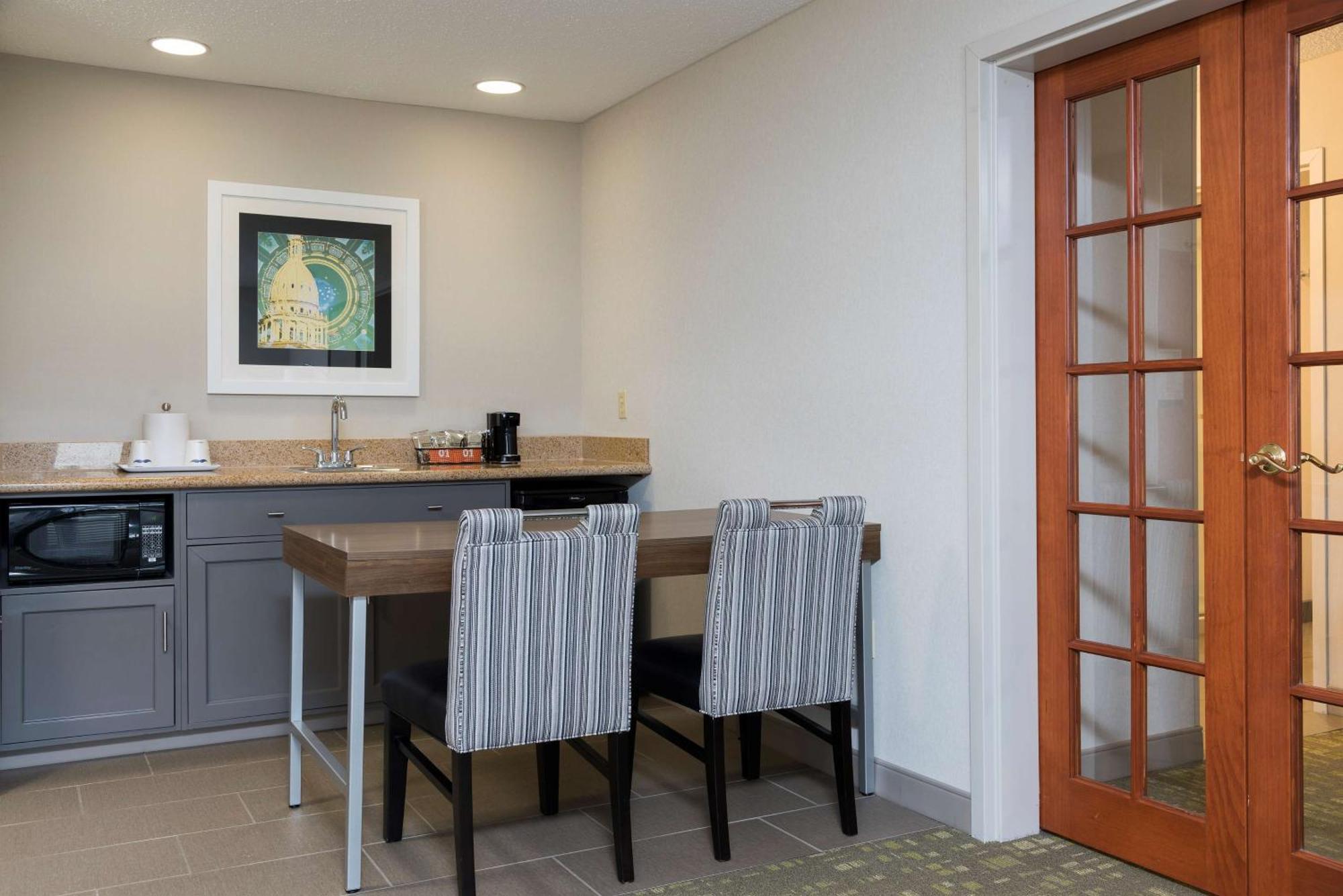 Hampton Inn & Suites East Lansing Okemos Zewnętrze zdjęcie